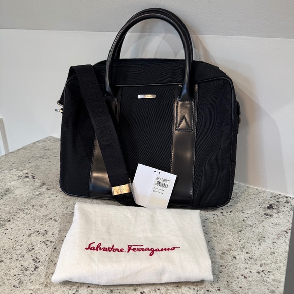 AUTHENTIC SALVATORE FERRAGAMO UNISEX BUSINESS BAG - BLACK - Picture 2 of 13